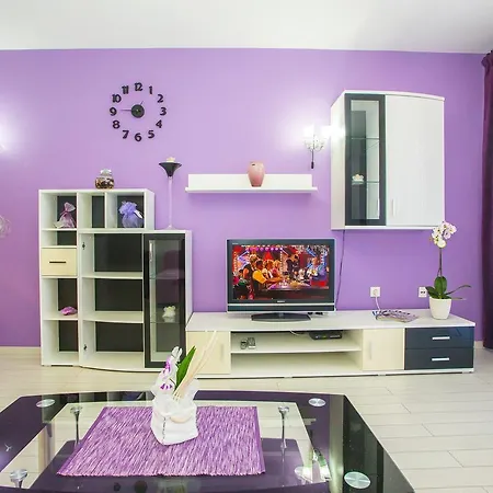 Mirjana Apartamento *