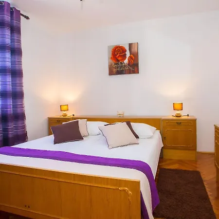 Mirjana Apartamento *