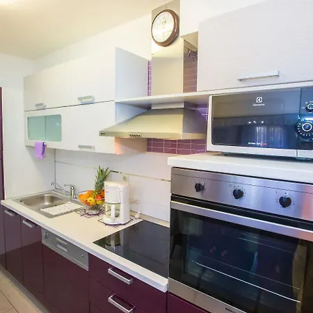 Mirjana Lägenhet Poreč